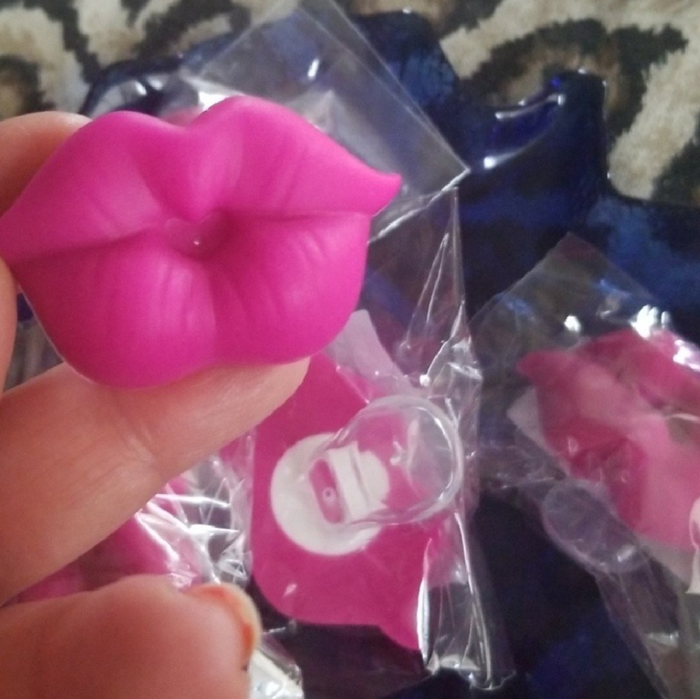 🌟Silicon Infant Pacifier, Lip, Mustache, funny - Picture 8 of 8